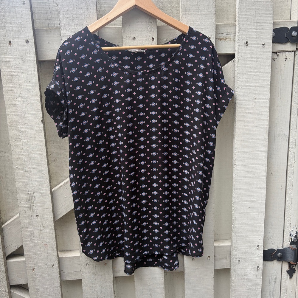 Pleione Black Short Sleeve Top with Pink Floral Print